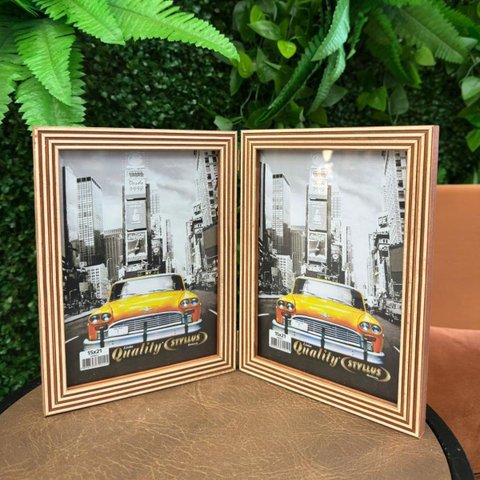 Porta Retrato Duplo Vertical em Madeira Detalhado 15x21 Luxo:marrom Avermelhado C/ Bege Ripado