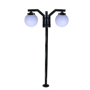 Poste de Jardim com Globo de Polietileno Leitoso Duplo 2,16m P23/2 em Aço Preto