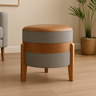 Puff Órion Couro Caramelo Linho Cinza Pés de Madeira - 3