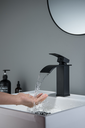 Ver imagem 4 de Torneira Misturador Monocomando Cascata Preto Fosco Quadrado Banheiro 1201PF GOWFF Misturador Baixo