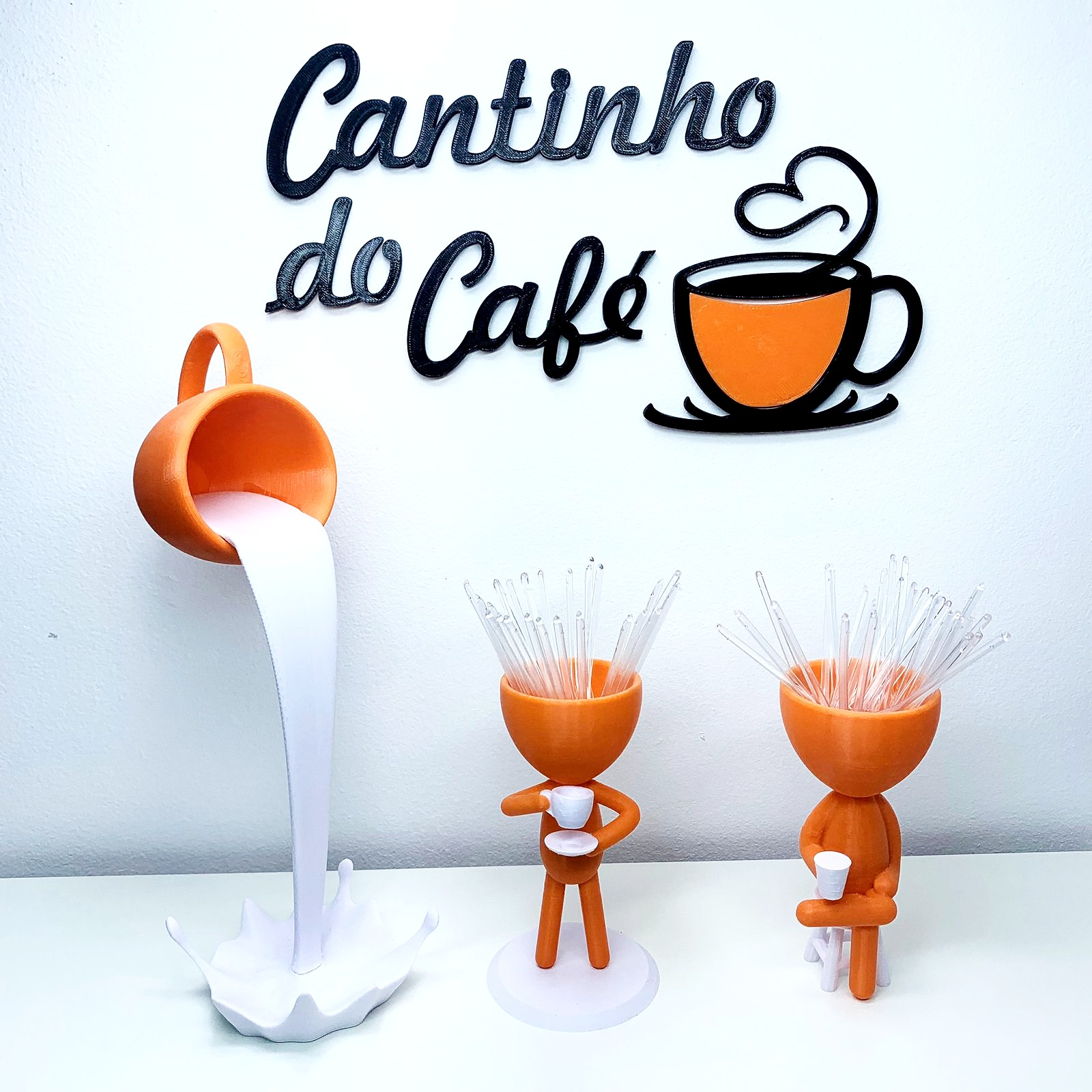 Kit Decorativo Cantinho do Café - Robert Plant Xícara Flutuante e Letreiro - Laranja com Branco - 2