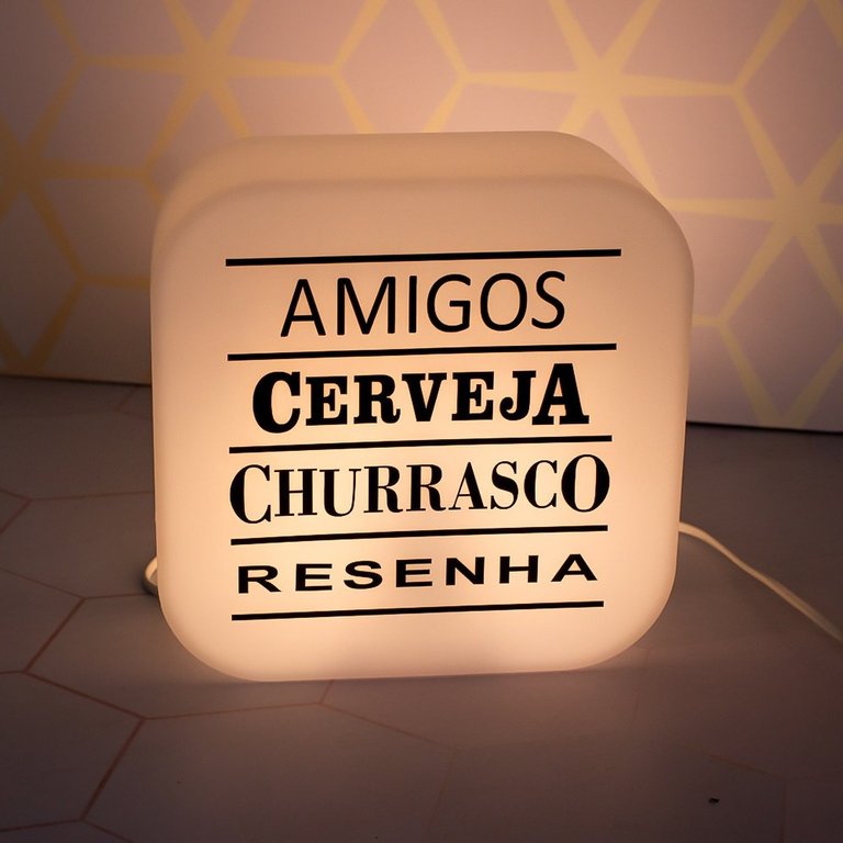 Luminária Box Resenha entre Amigos