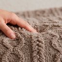 Ver imagem 2 de Manta Alto Relevo Queen Decorativa - Taupe