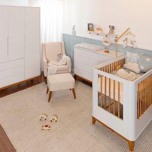 Kit Quarto Infantil Boom com Pés Square Mel - Berço Slim Evolutivo + Cômoda + Guarda-roupa + Poltron