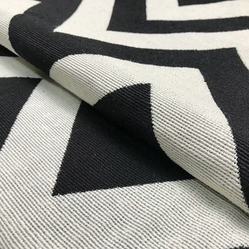 Tapete Para Sala e Quarto Antiderrapante Estampas Variadas:Chevron Preto 1,32 x 2,00 - 3