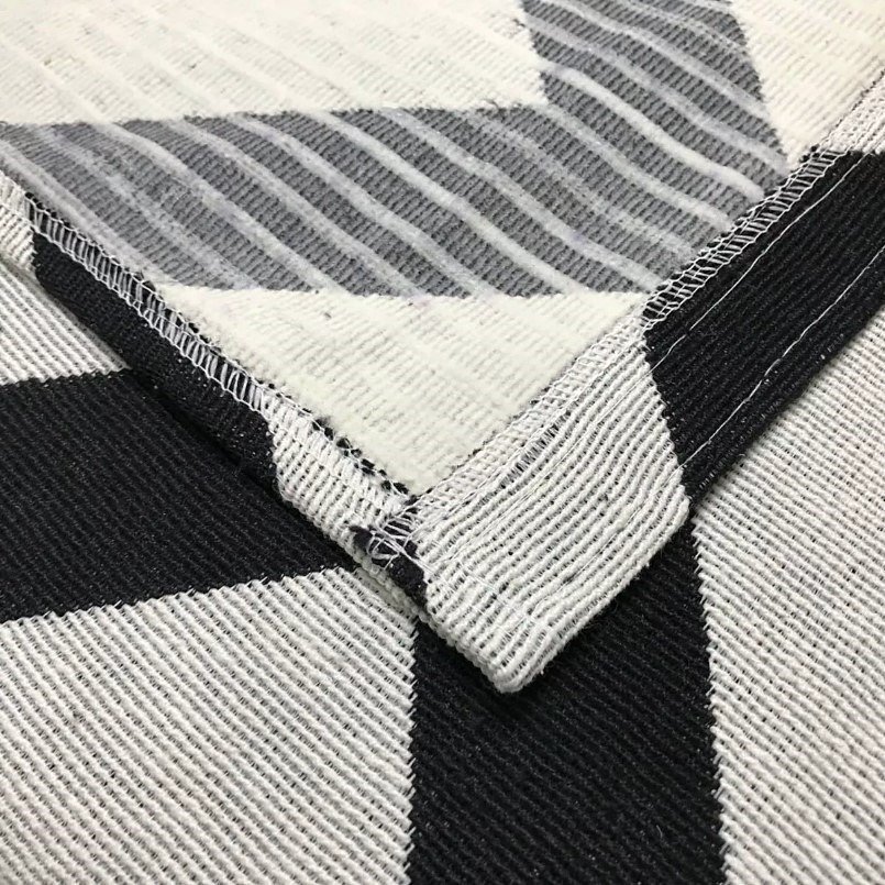 Tapete Para Sala e Quarto Antiderrapante Estampas Variadas:Chevron Preto 1,32 x 2,00 - 5