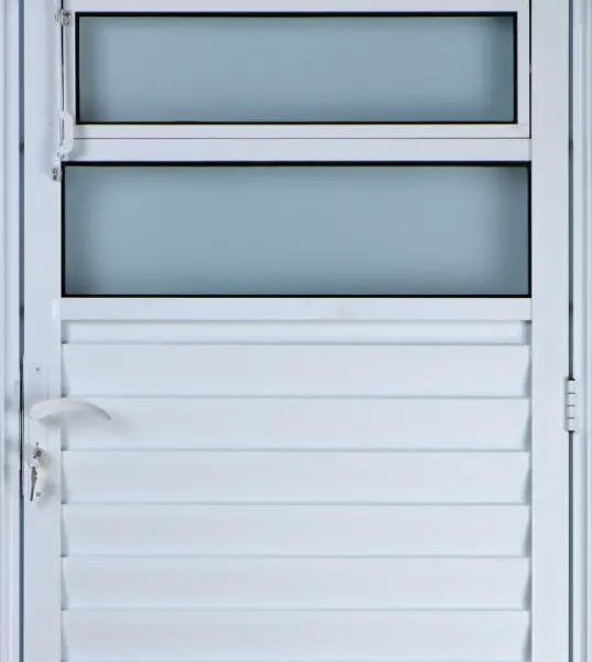 Porta de Alumínio Basculante Cor Branco 210 x 70 Direita Vidro Mini Boreal Linha All Soft - 2