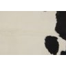 Tapete de couro de boi. Pele bovina natural. L 1,70 x C 1,80 m. Preto e branco. P1639 - 2