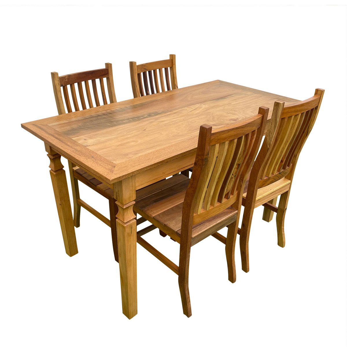 Ver imagem 1 de Mesa em Madeira de Demolição 1,40x 0,70 com 4 Cadeiras Anatômica Sudeste Rustico