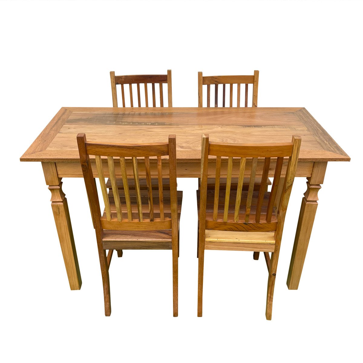 Ver imagem 2 de Mesa em Madeira de Demolição 1,40x 0,70 com 4 Cadeiras Anatômica Sudeste Rustico