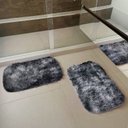 Ver imagem 1 de Kit Tapete Pelo Alto Felpudo Peludo Macio Anti Derrapante Alérgico Mesclado Cinza 40 x 60 cm