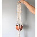 Ver imagem 2 de Suporte para Plantas em Macramê Cor Cru