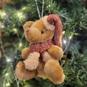 Ver imagem 2 de Urso Pelúcia Pendente Natal Gorrinho e Cachecol Crochê Marrom 13cm - Magizi