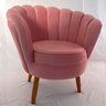 Poltrona Decorativa Pétala de Flor Veludo Rosa - 2
