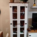 Ver mais imagens de Cristaleira Madeira Maciça Rústico 2 Portas Branco Fundo Amêndoa - Apaixone & Decore
