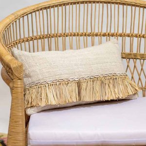 Almofada Algodão com Búzios e Franja em Fibra Natural Bali
