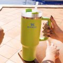 Ver imagem 5 de Copo Quencher 1,18 L Bright Lime Stanley