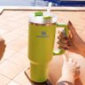 Copo Quencher 1,18 L Bright Lime Stanley - 5