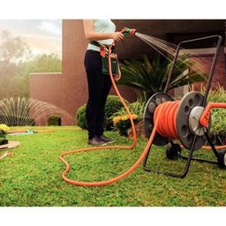 Kit Mangueira Flex para Jardim 30 Metros Mais Suporte Enrolador com Rodinhas Tramontina - 3