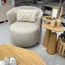 Ver imagem 2 de Poltrona Giratória Orgânica Ayla Bouclé