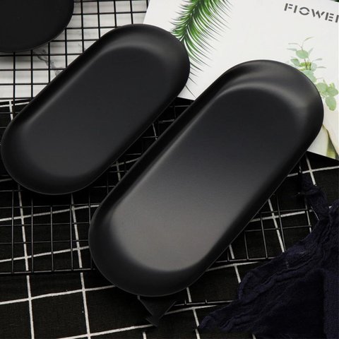 Prato de Jantar Walfos, Prato Preto Fosco de Aço Inoxidável com Sobremesa, Bolo e Frutas 18cm