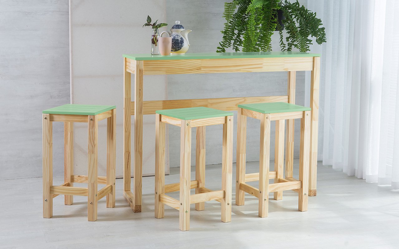 CONJUNTO BISTRÔ PARA COZINHA DE MADEIRA TAEDA COM TAMPO MDF MACIÇO OLGA VERNIZ NATURAL E VERDE SÁLVI - 1