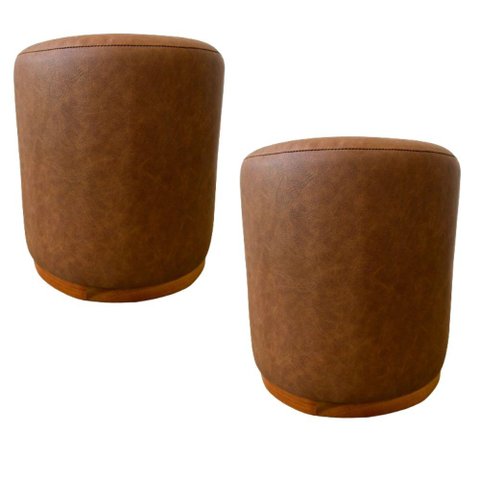 Kit 2 Puff Barcelona Decorativo Couro Caramelo Base Madeira