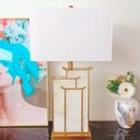Ver imagem 2 de Abajur Decorativo Iluminaria de Mesa Angelos em Mármore e Metal 66x40x20cm