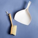 Ver imagem 2 de Escova de Bambu Oikos com Pá Off-white para Limpeza