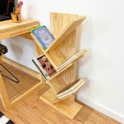 Estante de Madeira para Livros Tree Baixa Natural - 4