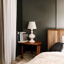 Ver imagem 2 de Abajur Pequeno Luminária de Mesa Imperial Bege Petra com Cúpula 53x25 Cm