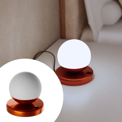 Abajur Luminaria de Mesa Dama Moderno com Globo Vidro e Lâmpada Branco Frio
