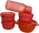 Ver imagem 1 de Tupperware Kit 5 Peças Garrafinha E Potinhos Rosa E Salmão Kit 5 Peças Garrafinha E Potinhos Rosa E