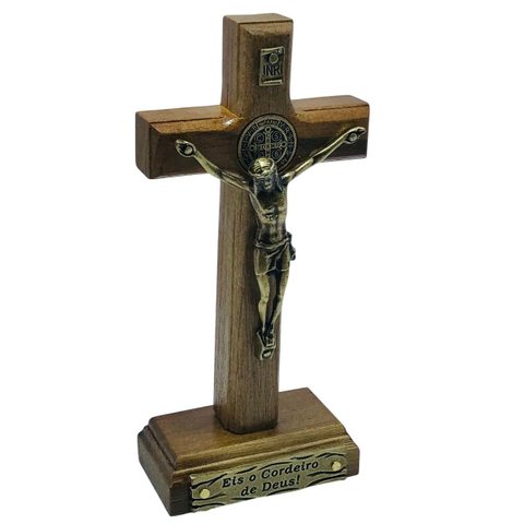 Crucifixo Cruz Medalha São Bento Eis o Cordeiro de Deus Parede Mesa 12 Cm