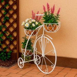 Bicicleta Decorativa Triciclo Meia Lua Branca em Metal 3 Cestos Branca