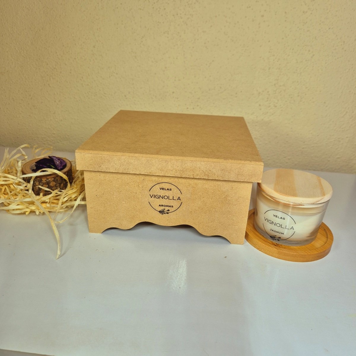 Kit 4 Velas Aromáticas 90gr com Caixa de Madeira Presente - 2