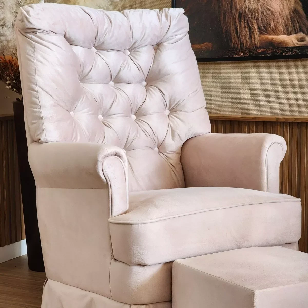 Poltrona de Amamentaçao Balanço e Puff Alana Veludo Rosê - Harmônica Móveis - 4