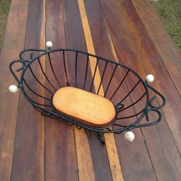 Fruteira de ferro e madeira oval rústica utilidade e decoração ideal para casas, restaurantes, hotei - 3