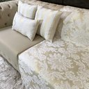 Ver imagem 1 de Kit Manta Medalhão, 2 Capas de Almofada e 1 Almofadas Retangular Luxo Branco com Dourado 45cmx45cm