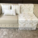 Ver imagem 2 de Kit Manta Medalhão, 2 Capas de Almofada e 1 Almofadas Retangular Luxo Branco com Dourado 45cmx45cm