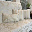 Ver imagem 5 de Kit Manta Medalhão, 2 Capas de Almofada e 1 Almofadas Retangular Luxo Branco com Dourado 45cmx45cm