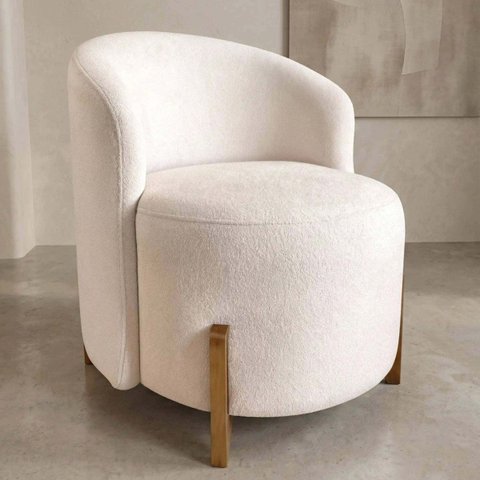 Poltrona Lounge Bouclé Estopar ? Moderna para Sala, Recepção e Quarto