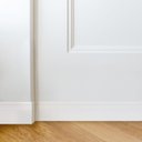 Ver imagem 2 de Kit 7,2m Linear Rodapé de Poliestireno Slim 7cm x 10mm x 2,40m Frisado Nfr Branco Ruffino