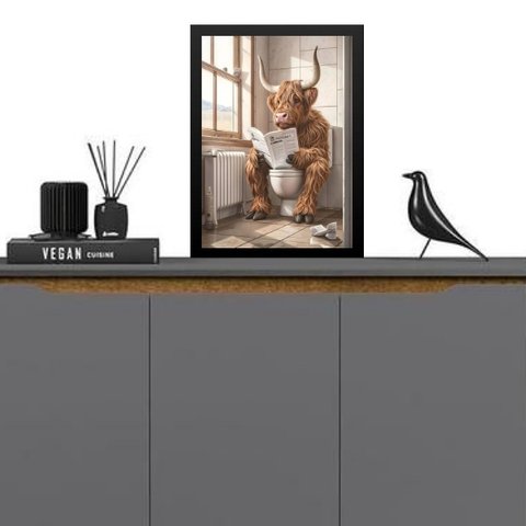Quadro para Banheiro - Touro Lendo Jornal 33x24cm - com Vidro:moldura Branca