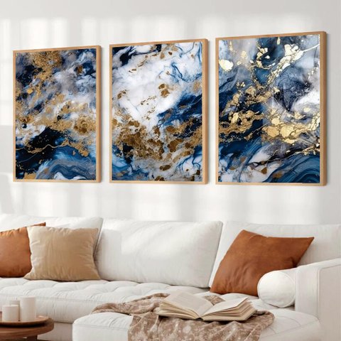 Kit Quadro Decorativo 3 Telas Mármore Azulado com Dourado Tacolado Moldura Caixa Alta 4,5cm Branca C