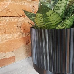 Vaso de planta - com prato - Linhas G - Preto - 3