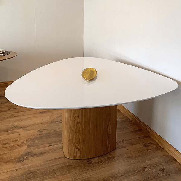 Mesa de Jantar Cone Orgânica 130x133 cm Tampo Laca Branca Base Freijó Personal Decor Mesa de Jantar  - 5