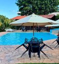Ver imagem 2 de Jogo de Mesa para Piscina 4 Cadeiras de Jardim Resistente a Sol e Chuva
