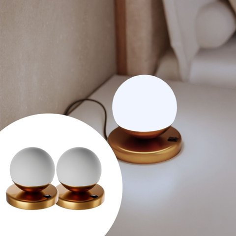 Kit 2 Abajur de Mesa Moderno Dama Dourado com Globo Fosco e Lâmpada Branco Frio