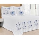 Ver imagem 1 de Kit Cobre Leito Casal Queen Encanto 07 Peças Bordado Colcha - Branco com Azul Royal